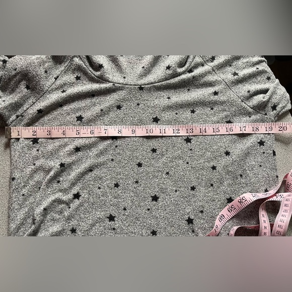 Coin 1804 Grey & Black Star Stretchy Top Size Medium - Picture 7 of 10